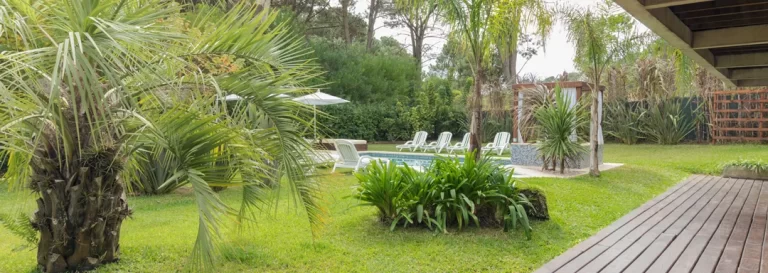 Jardín · Piscina · Jacuzzi (5)
