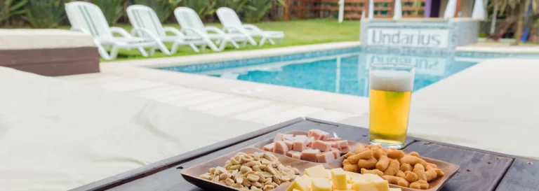 Picada en la piscina